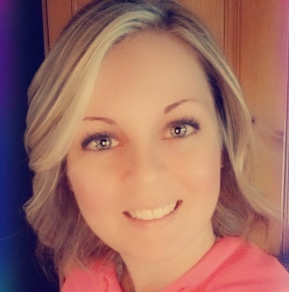 Meet your Posher, Mindy - Picture 1 of 1